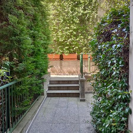 מונצה Casa Albertina Grazioso Appartamento Vicino Alla Stazione מראה חיצוני תמונה