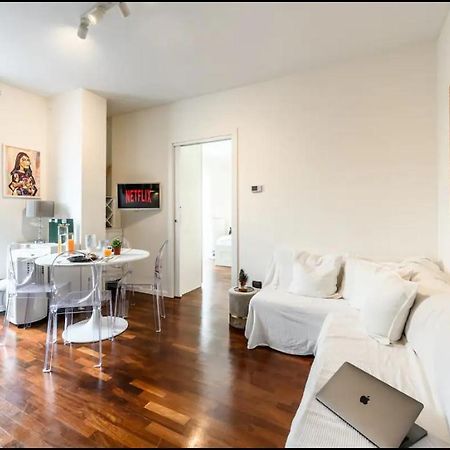 מונצה Casa Albertina Grazioso Appartamento Vicino Alla Stazione מראה חיצוני תמונה