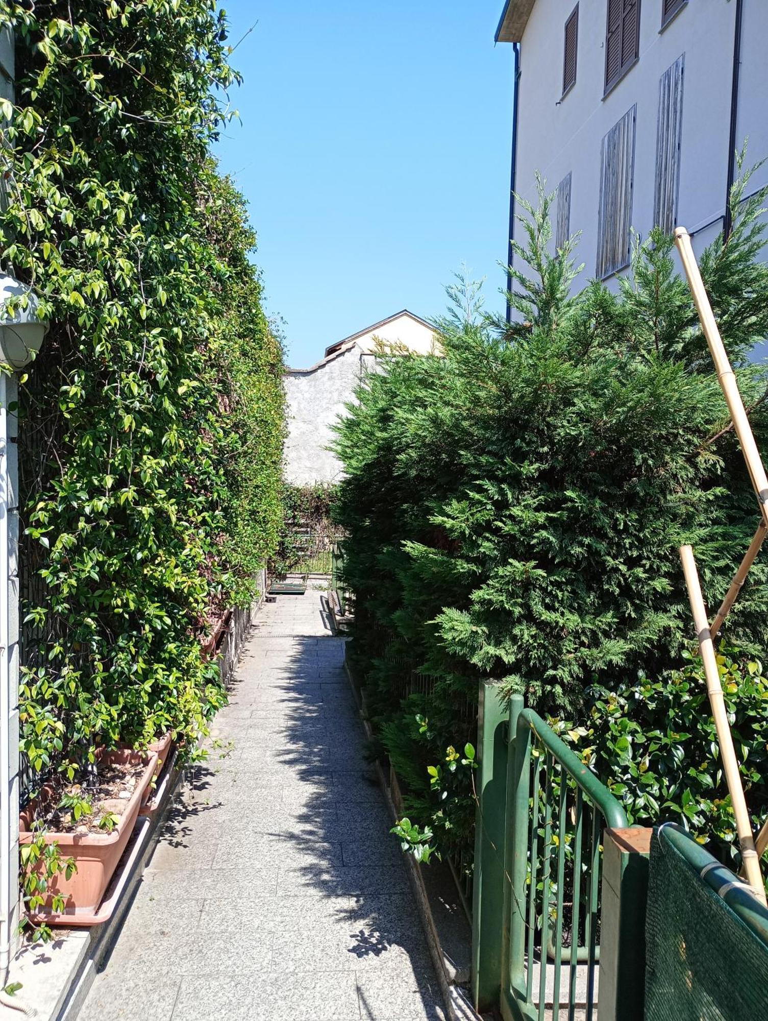 מונצה Casa Albertina Grazioso Appartamento Vicino Alla Stazione מראה חיצוני תמונה